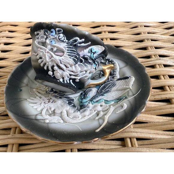 Vintage 40's Japan Dragonware Miniature Teacup and Saucer - Picture 3 of 11